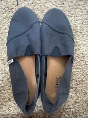 Easy Spirit Women's Slip-On Flats in Navy